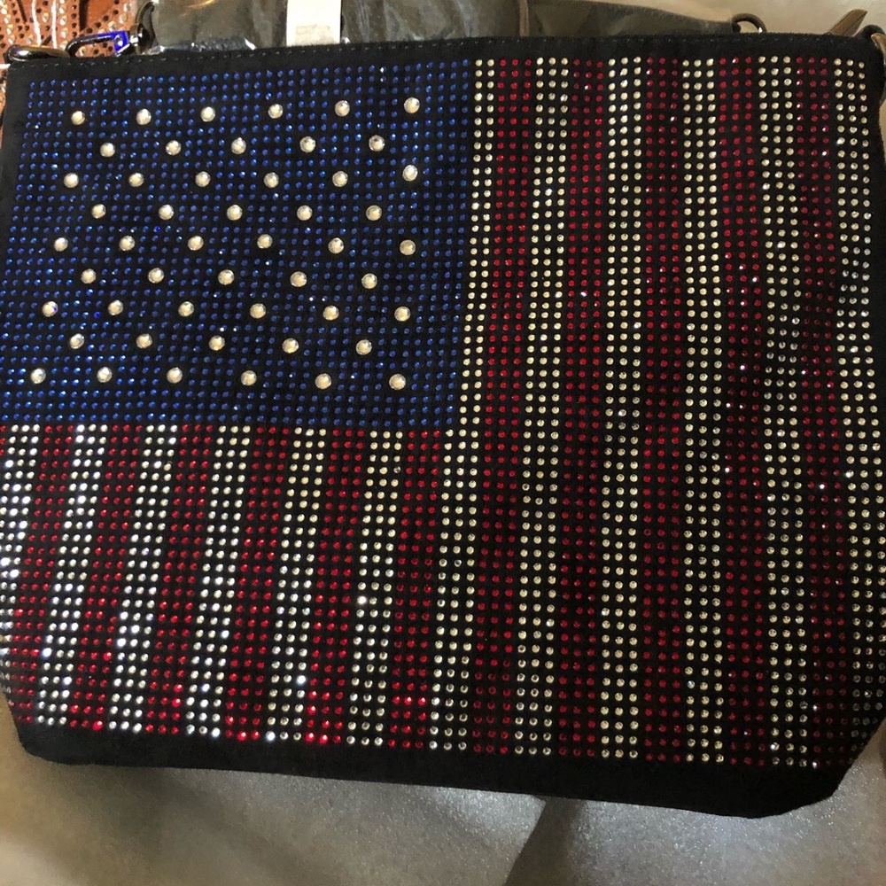 Crossbody handbag
